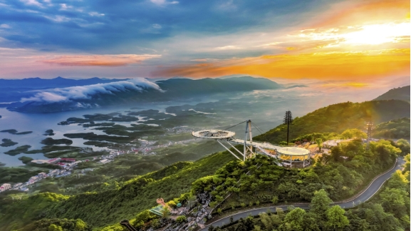 美丽小镇丨黄石,一个点石成金的地方